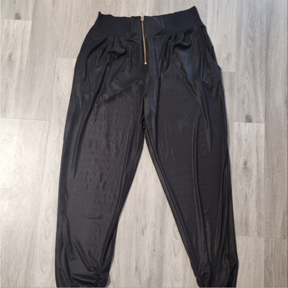 Material Girl Pants Sz Xl Gold Accent Pants